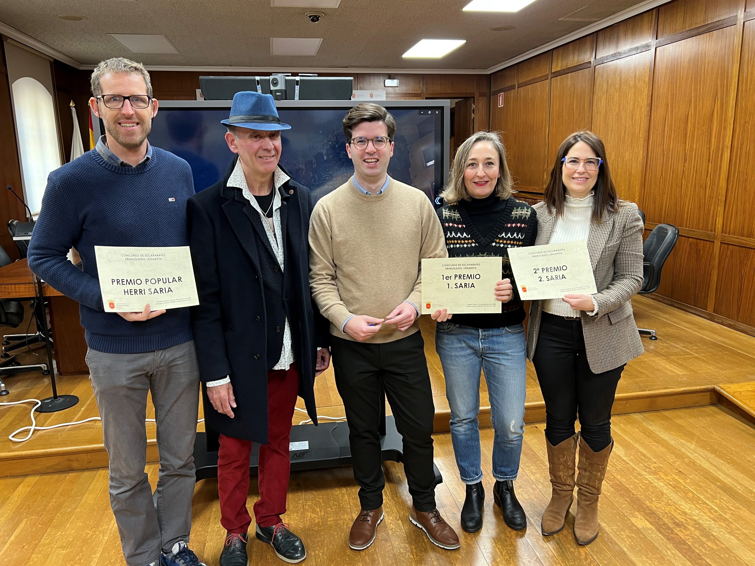 Almu se alza con el primer premio del Concurso de Escaparates de Navidad, dotado con 1.000€, que organiza el Área de Desarrollo Económico del Ayuntamiento – Ayuntamiento Estella-Lizarra Udala