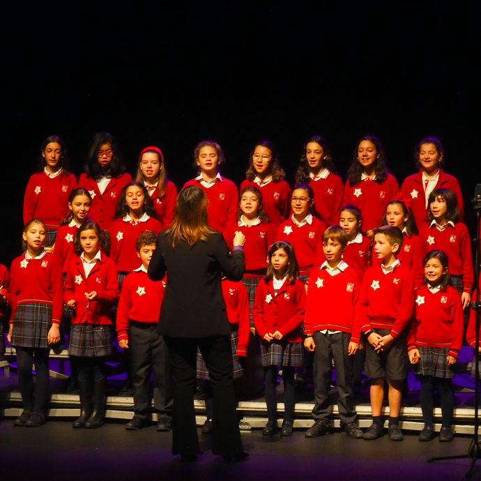El Encuentro Escolar de Villancicos anuncia el comienzo de la Navidad en Torrelodones