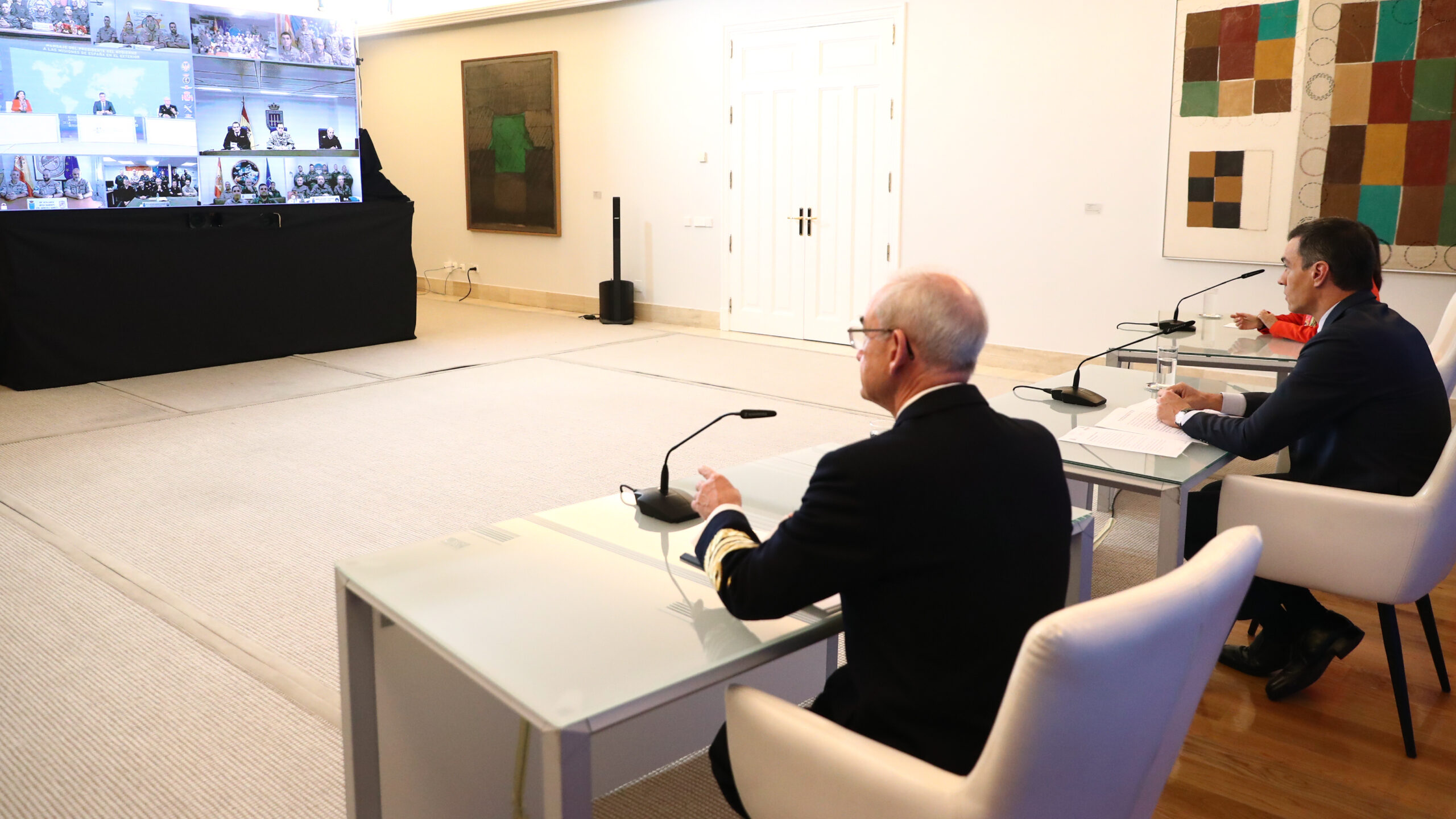 El presidente del Gobierno subraya que las misiones en el exterior encarnan "la mejor imagen que un país como el nuestro puede proyectar en el mundo"