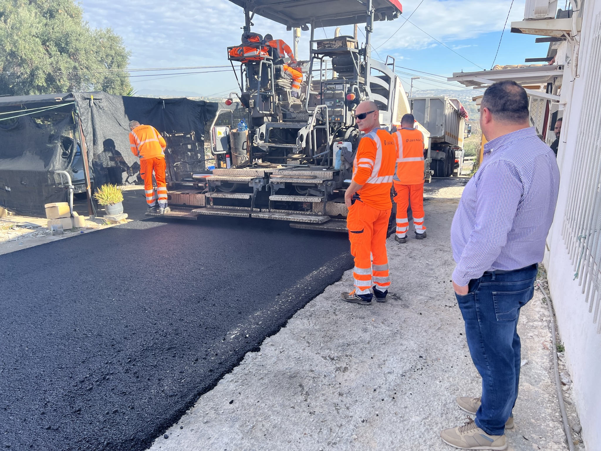 La Concejalía de Obras y Servicios completa el asfaltado de varios caminos rurales de la localidad