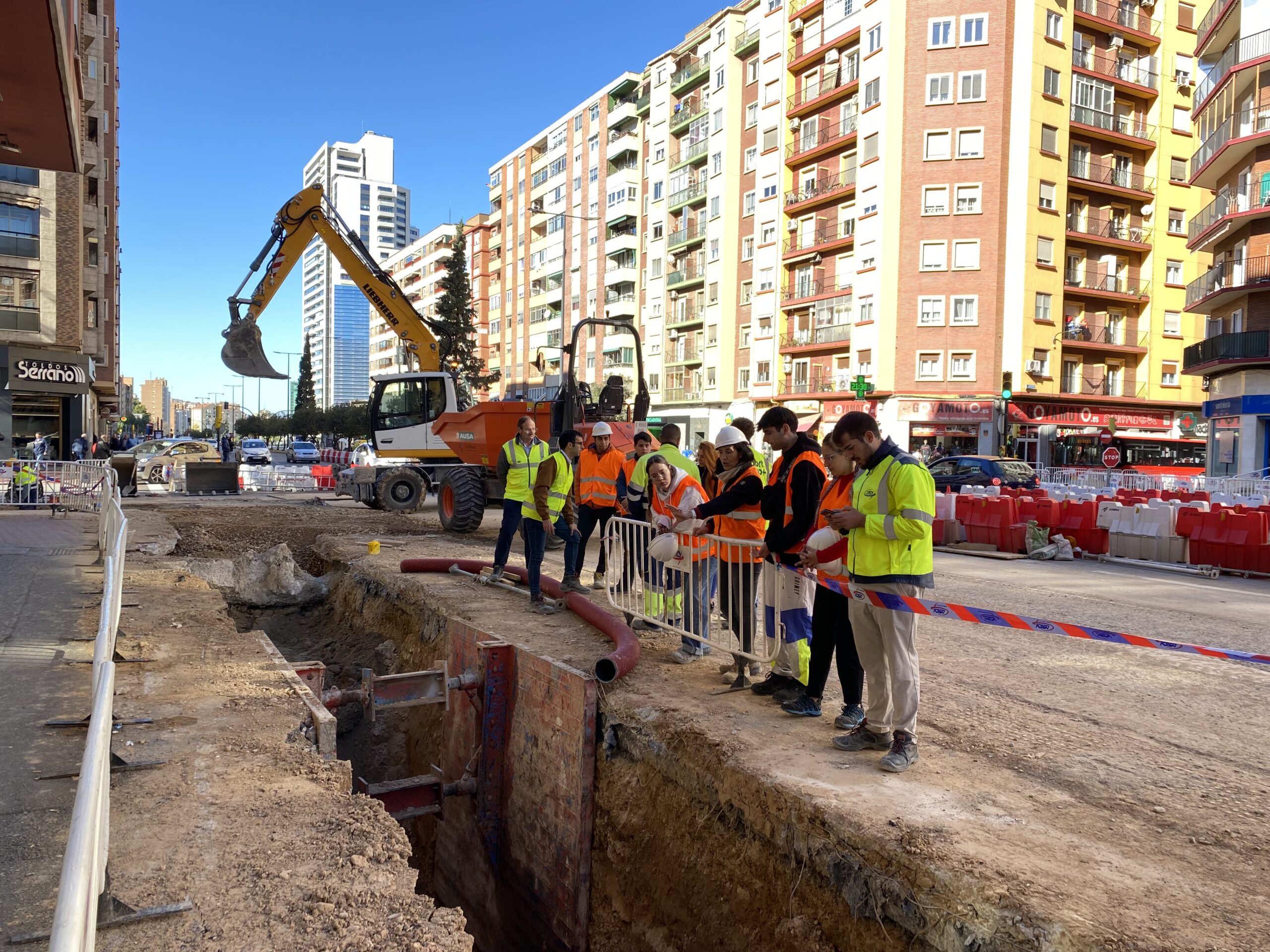 Alumnos de FP conocen cómo se gestionan las grandes reformas integrales de calles impulsadas por el Ayuntamiento. Noticia. Ayuntamiento de Zaragoza