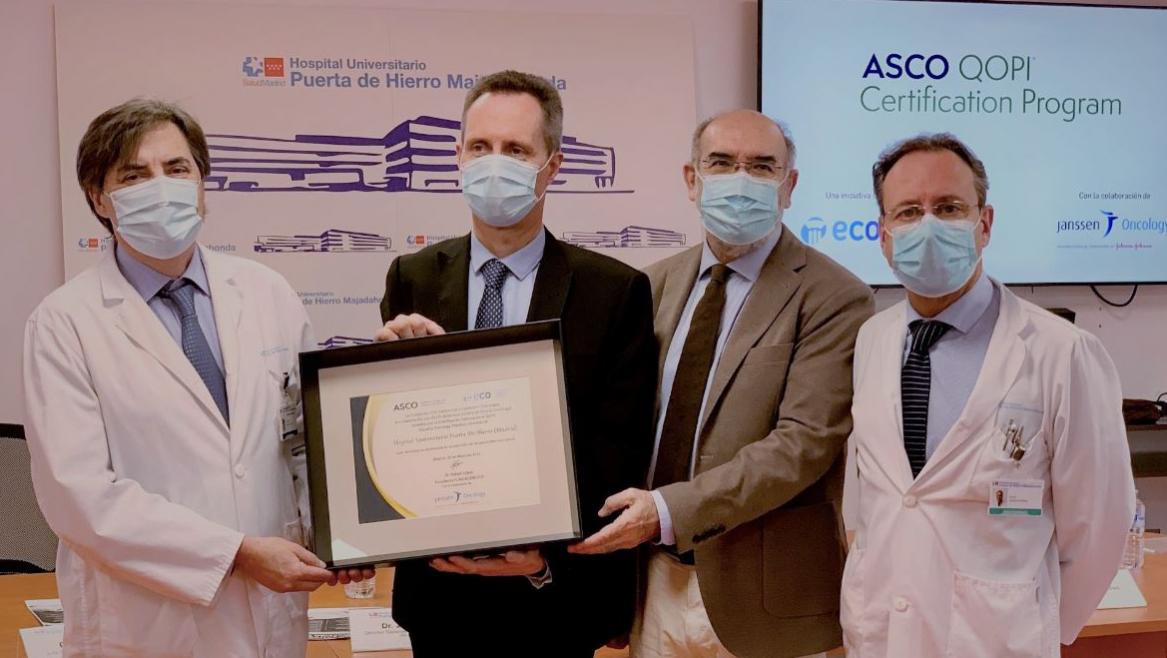 El Hospital Puerta de Hierro recibe la certificación internacional que reconoce su excelencia en la atención a los pacientes oncológicos