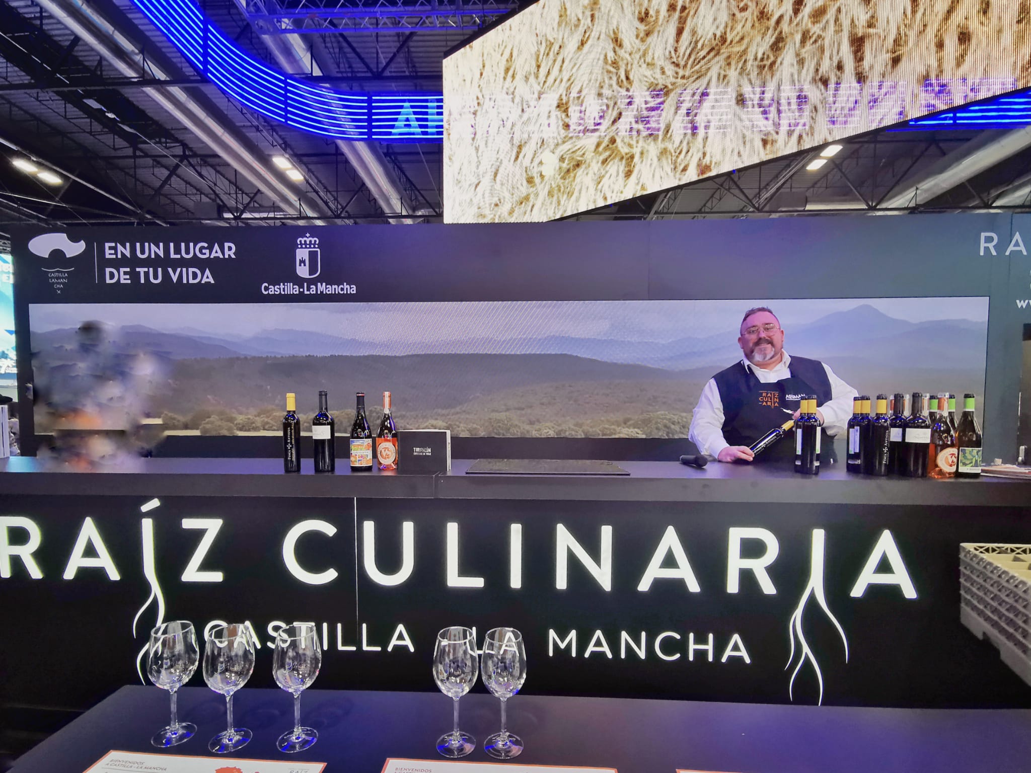 El sumiller del Restaurante Granero, también asiste a FITUR y Madrid Fusión