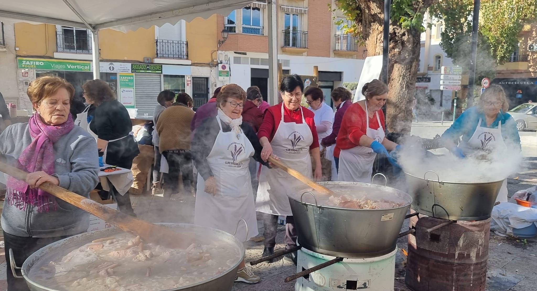 Las mujeres de Cúllar Vega recaudan 2.500 euros con su tradicional puchero de San Antón para los enfermos oncológicos