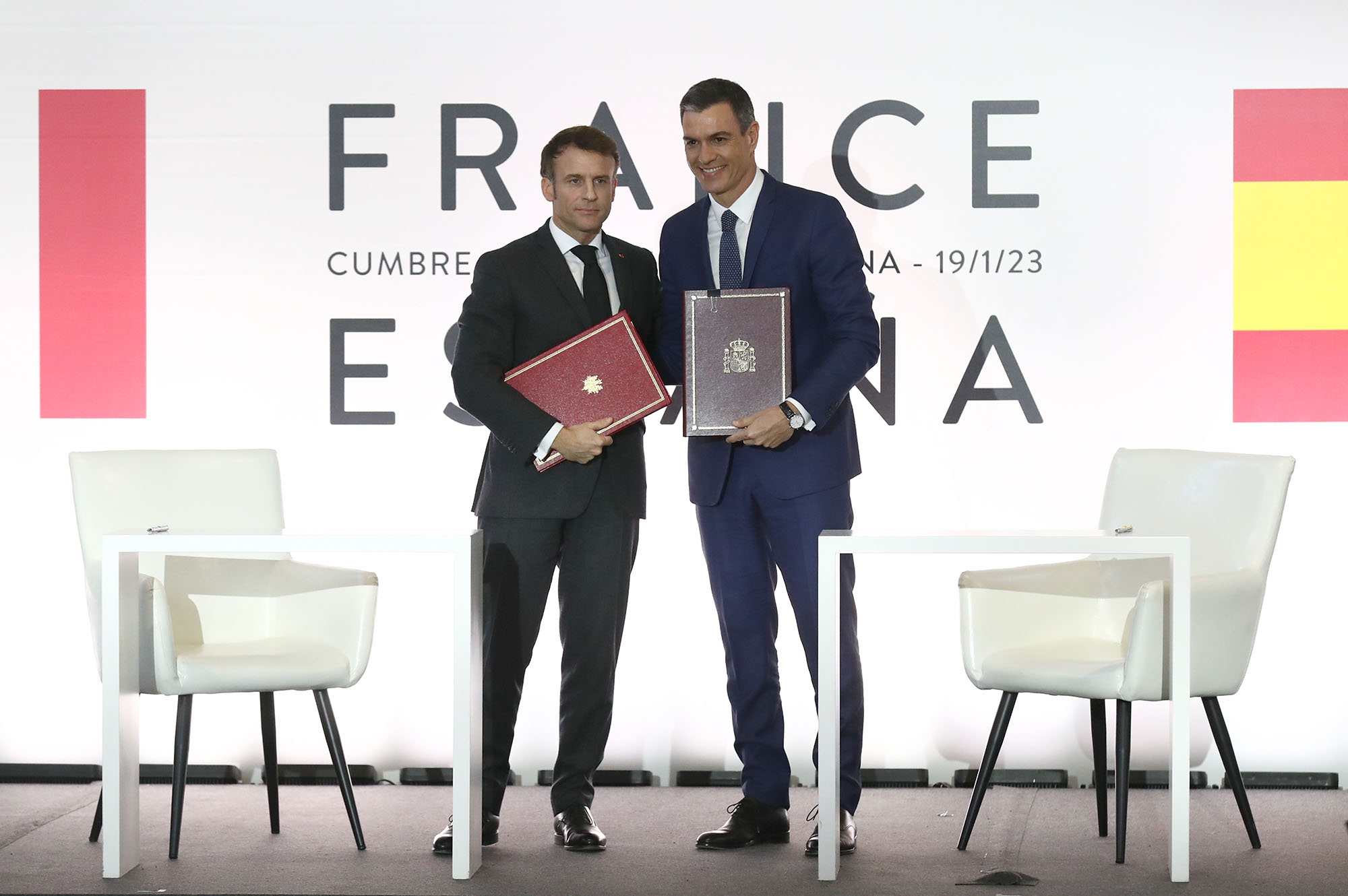 Sánchez y Macron firman un Tratado de Amistad y Cooperación que refuerza el vínculo entre España y Francia