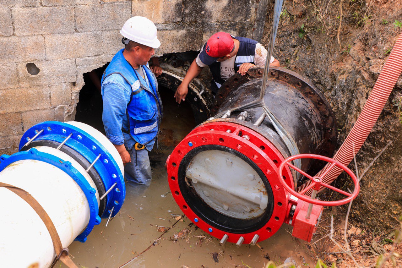 Tras compromiso con Lili Campos, Aguakan inicia trabajos en el servicio de agua – H. Ayuntamiento de Solidaridad
