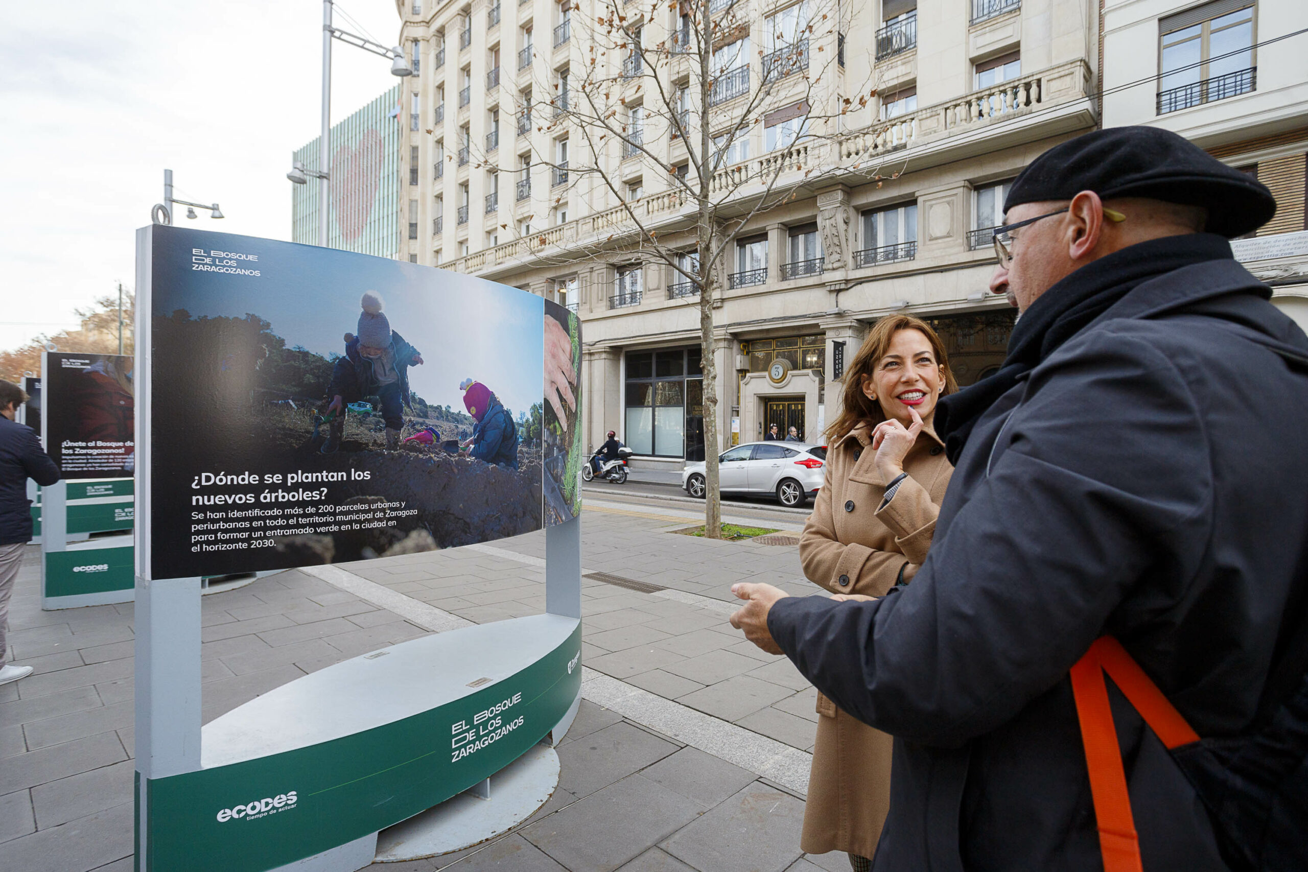 Una exposición en Gran Vía acerca a la ciudadanía los objetivos, los hitos y la participación en El Bosque de los Zaragozanos. Noticia. Ayuntamiento de Zaragoza