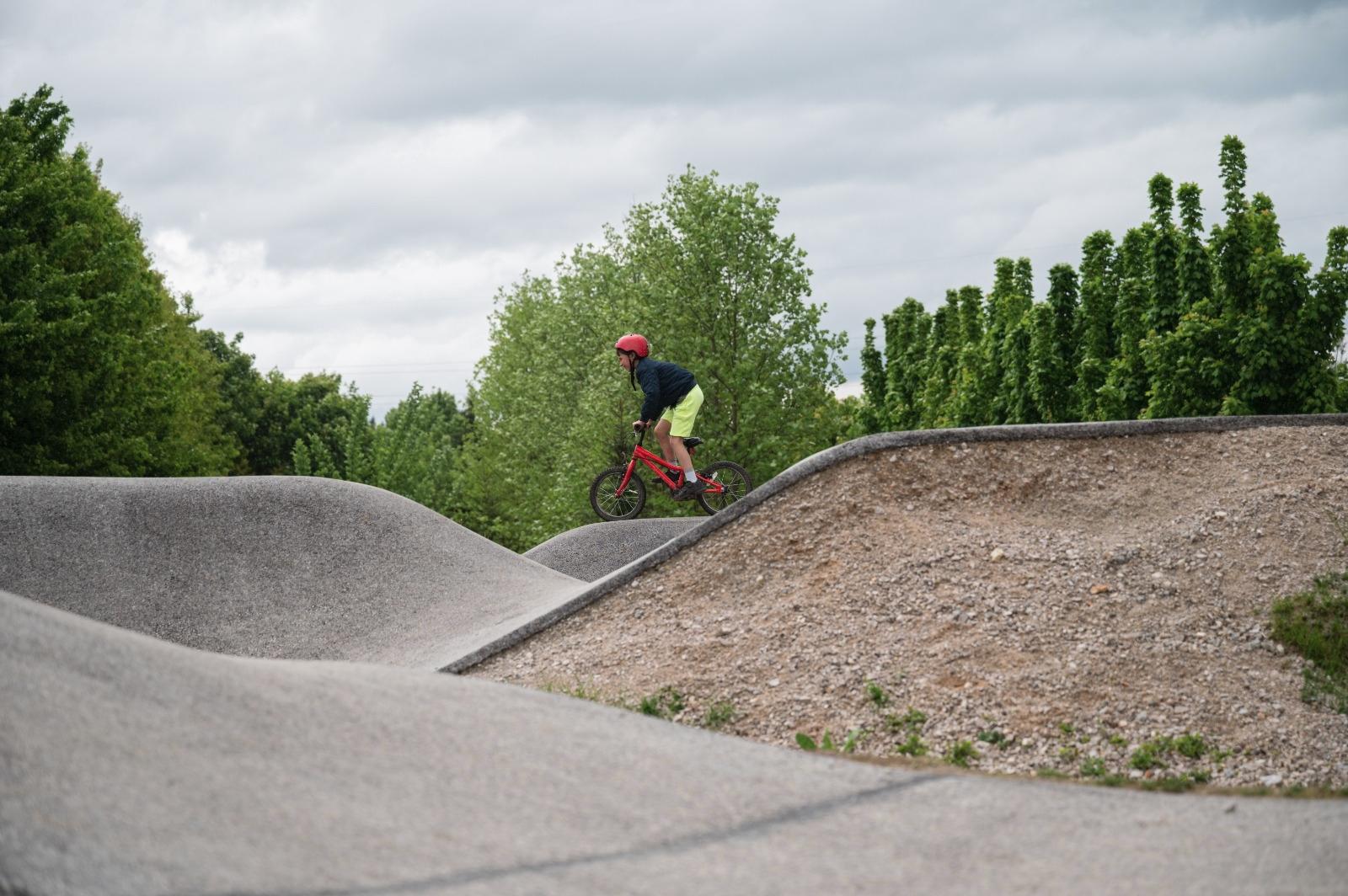 Zaragoza Deporte construirá un nuevo circuito pump track en Arcosur con una inversión de 75.303 euros financiada por fondos europeos. Noticia. Ayuntamiento de Zaragoza