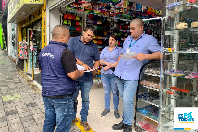 Alcaldía genera conciencia en el manejo de residuos, un llamado para los comerciantes del centro