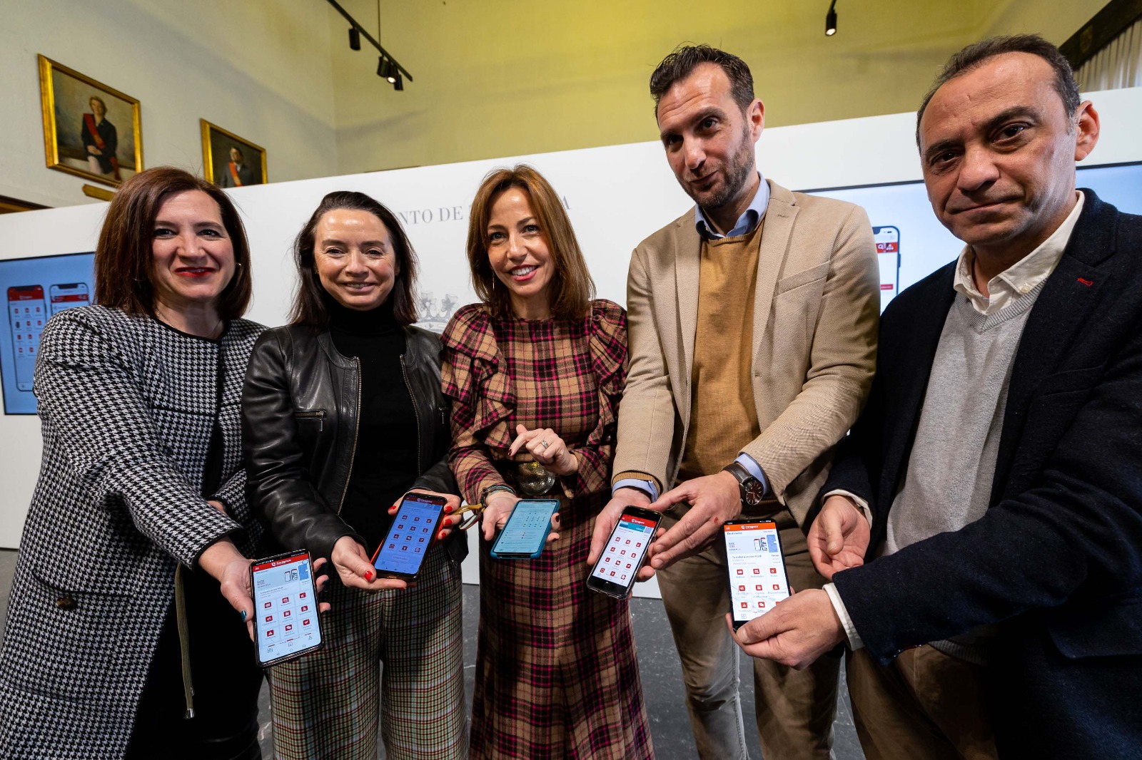 El Ayuntamiento lanza 'Conecta Zaragoza', una app para móvil que acerca la información de la ciudad. Noticia. Ayuntamiento de Zaragoza