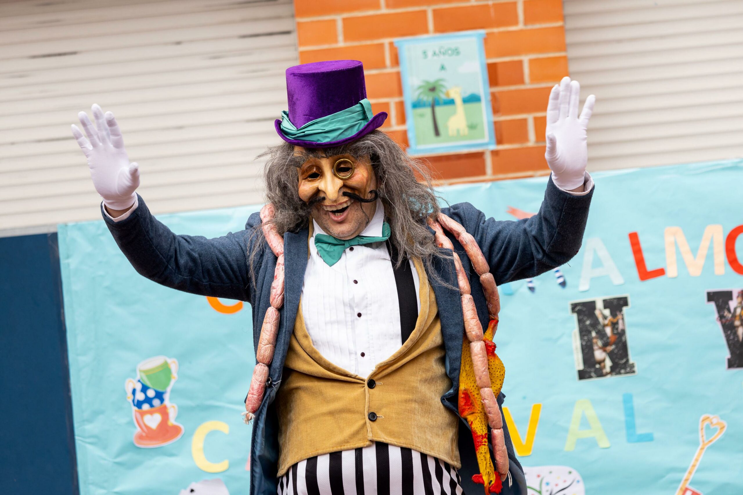 El Conde de Salchichón anima a lo más pequeños a disfrutar de esta semana de Carnaval en Zaragoza. Noticia. Ayuntamiento de Zaragoza