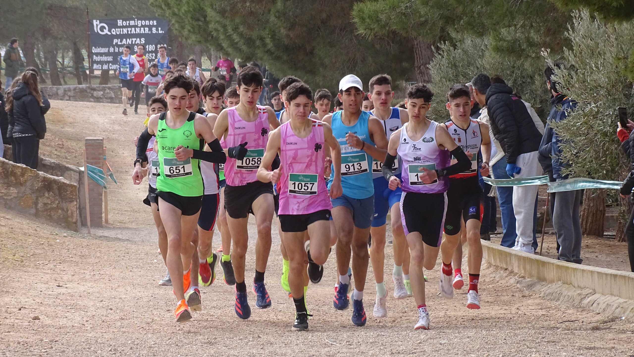 Irene Sánchez Escribano y Abderrahmane Aferdi, vencedores en la categoría absoluta del XL Cross Nacional Castellano Manchego