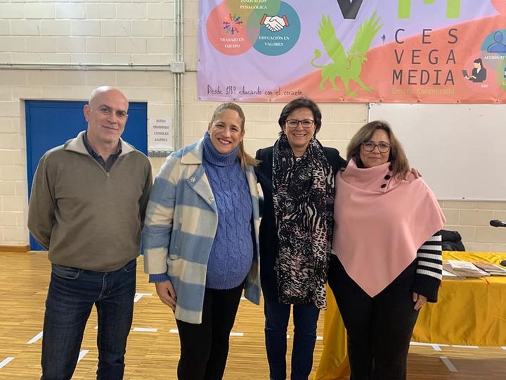 Magdalena Sánchez Blesa visita nuestro CES Vega Media