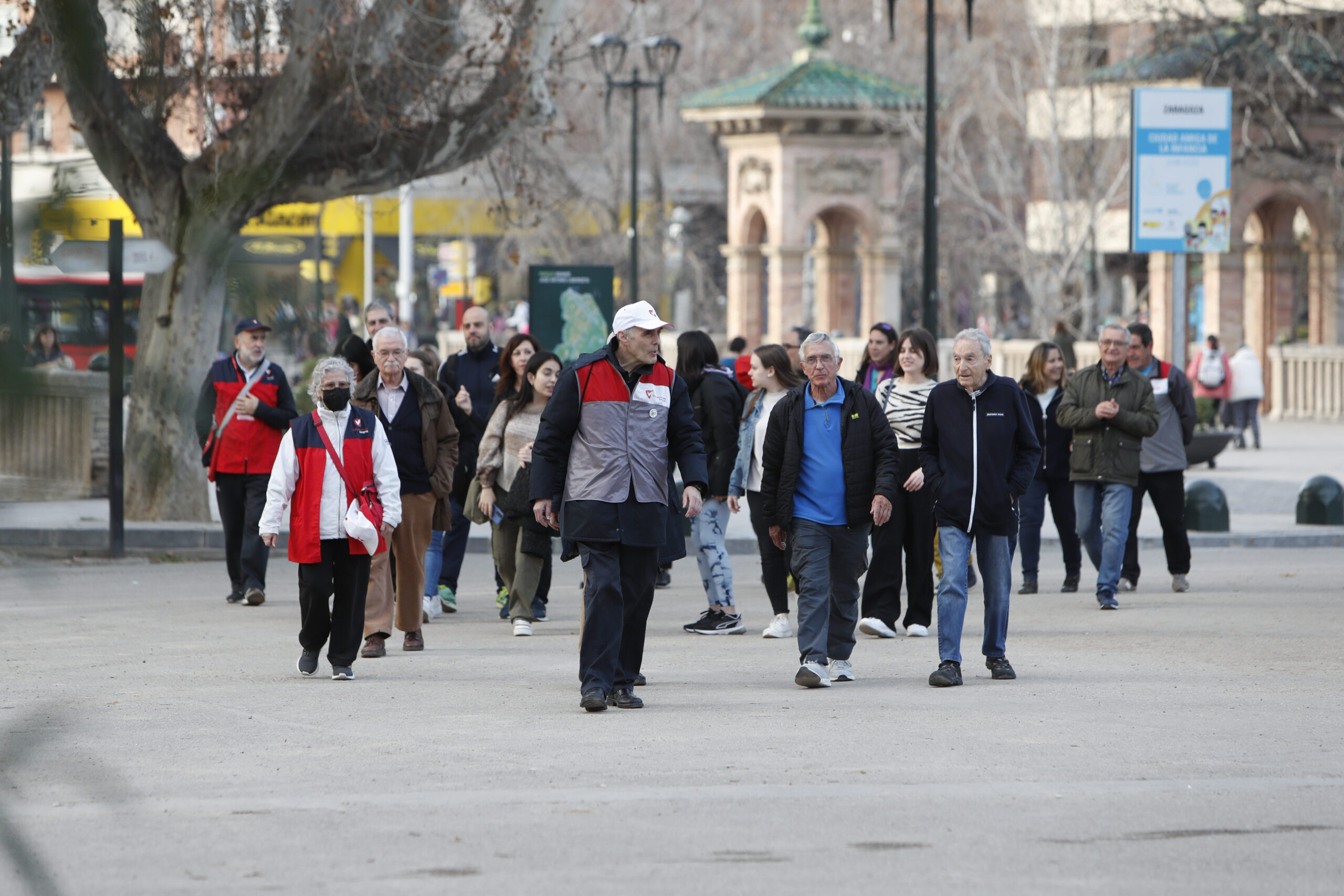 rutas caminando para promover la actividad física y la socialización de las personas mayores. Noticia. Ayuntamiento de Zaragoza
