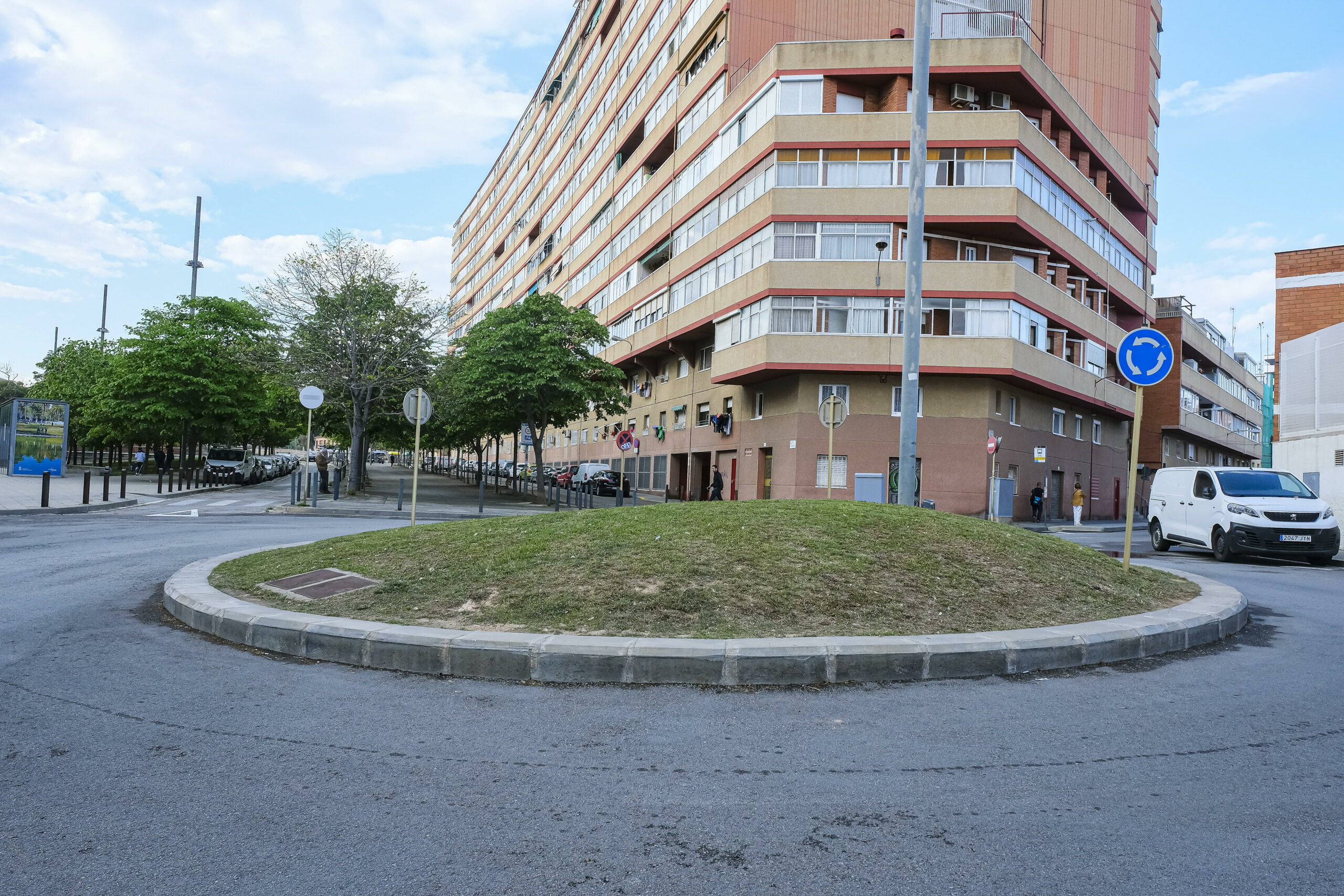 Afectaciones al tráfico y al transporte público por obras en la vía d'Enllaç, entre Cornellà i L'Hospitalet