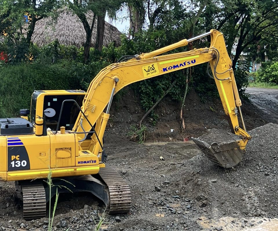 Entregamos las primeras vías de la pavimentación comunitaria en el barrio Hernán Acevedo -