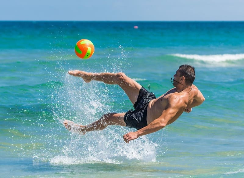 El fútbol-playa junto al Lago, más cerca