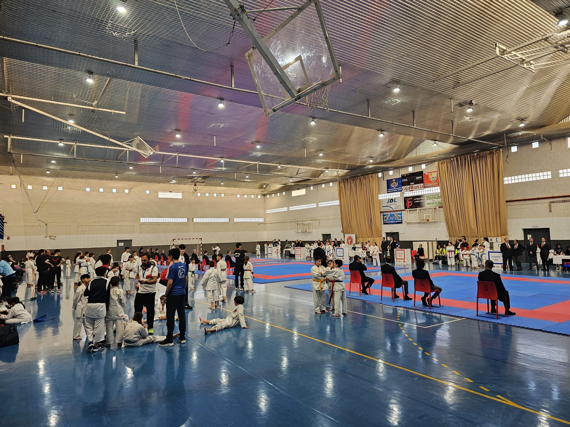Entrega de medalla del Campeonato Regional Infantil de Karate de Murcia