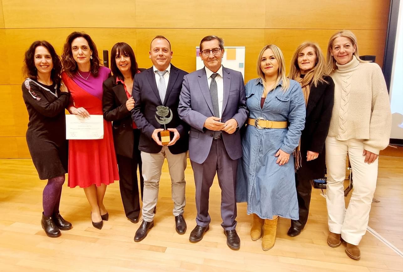 La Diputación de Granada premia al Ayuntamiento de Cúllar Vega por su banco municipal de material ortopédico