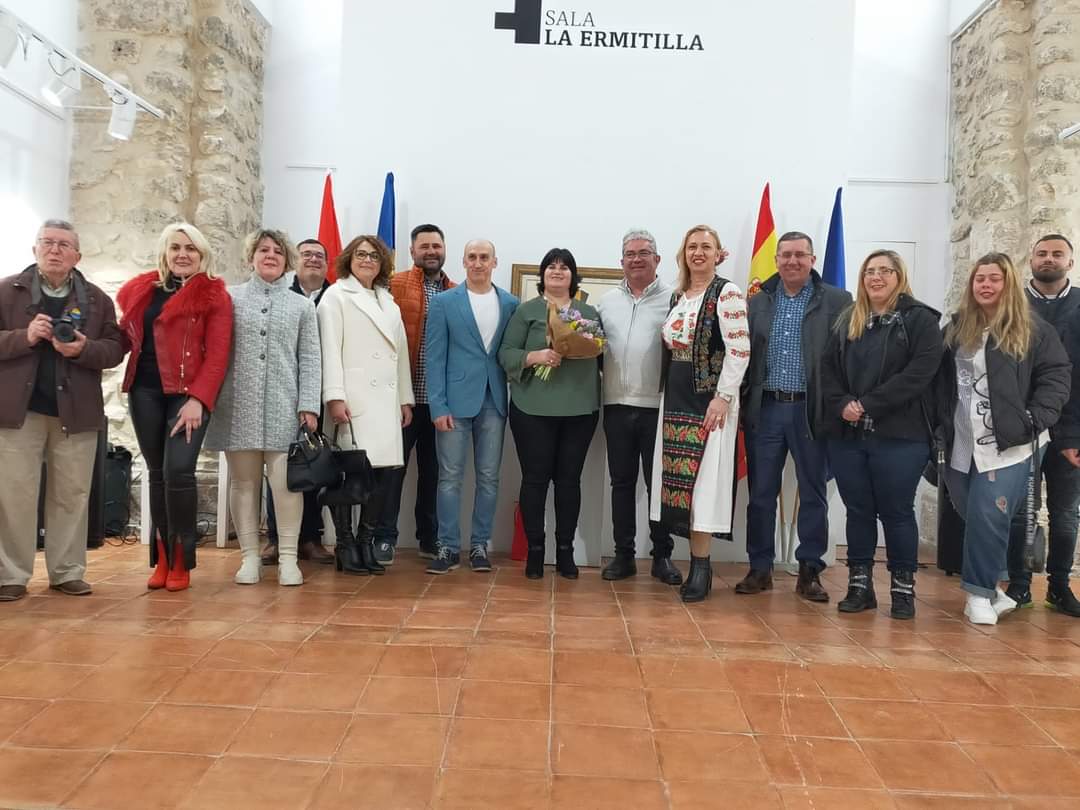María Vladu expone su obra en una exposición por el Día Internacional de las Mujeres