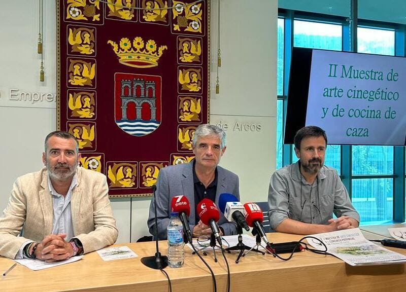 Arcos acoge estos días la Muestra de Arte Cinegético y el II Concurso Provincial de Cocina de Caza