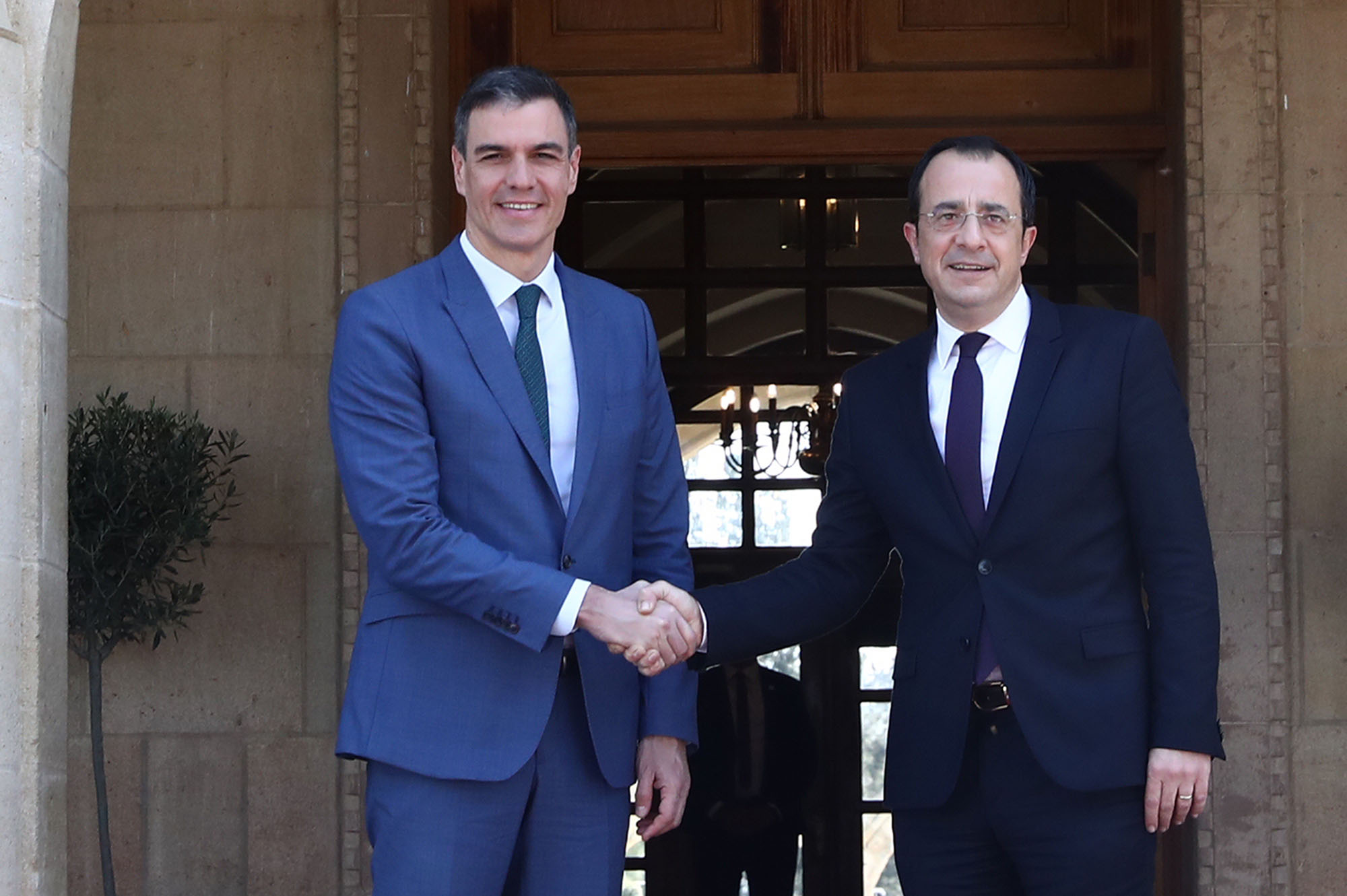 La Moncloa. 04/04/2023. Pedro Sánchez se reúne con el presidente de la República de Chipre, Nikos Christodoulides [Presidente/Actividad]