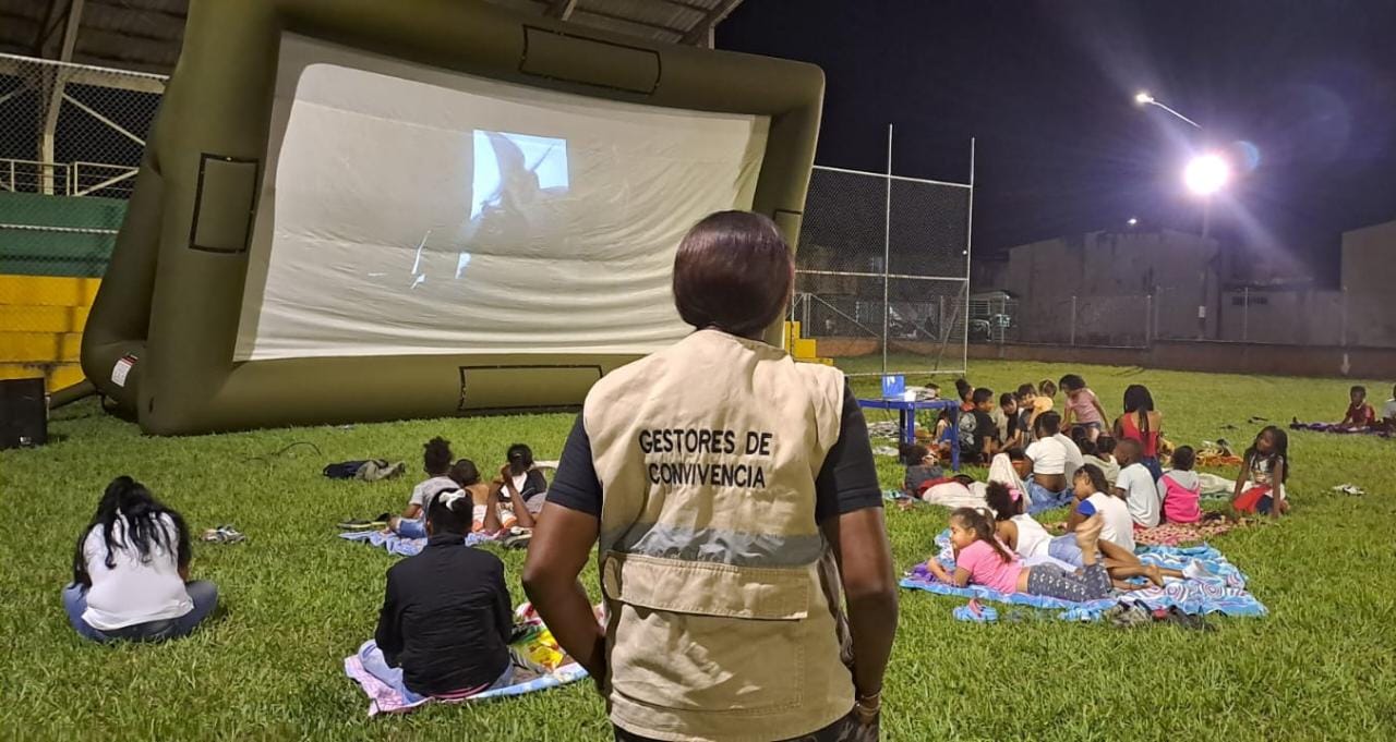 La estrategia PAZOS llegó con su jornada de Cine al Barrio al sector del Loreto -