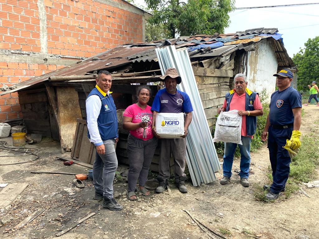Más de 10 familias de la vereda Piles, La Dolores, recibieron ayudas humanitarias tras verse afectados por vendaval -
