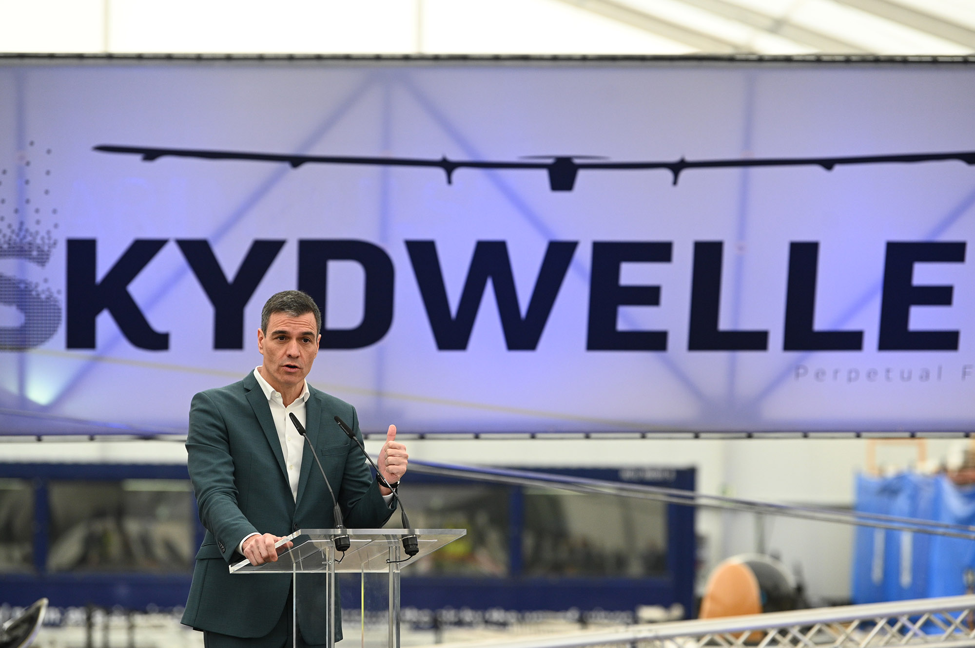 Pedro Sánchez destaca el proyecto de avión solar no tripulado como muestra de la apuesta por la reindustrialización, la tecnología de vanguardia y la ciencia
