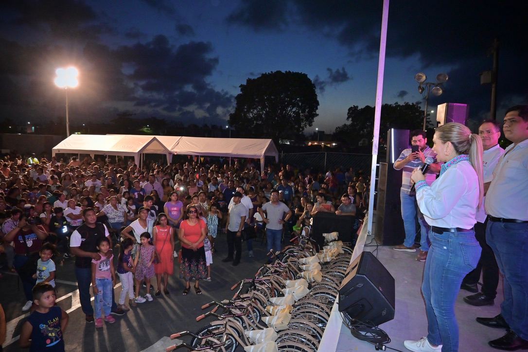 Festejan a madres de Villas del Sol – H. Ayuntamiento de Solidaridad