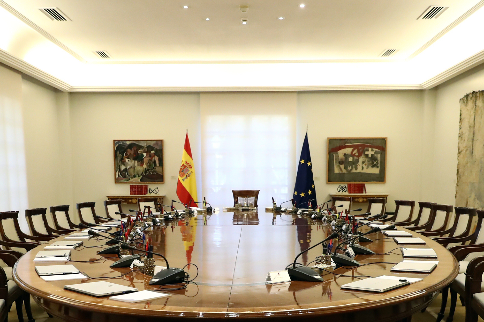 María Jesús Montero preside la reunión del Consejo de Ministros extraordinario