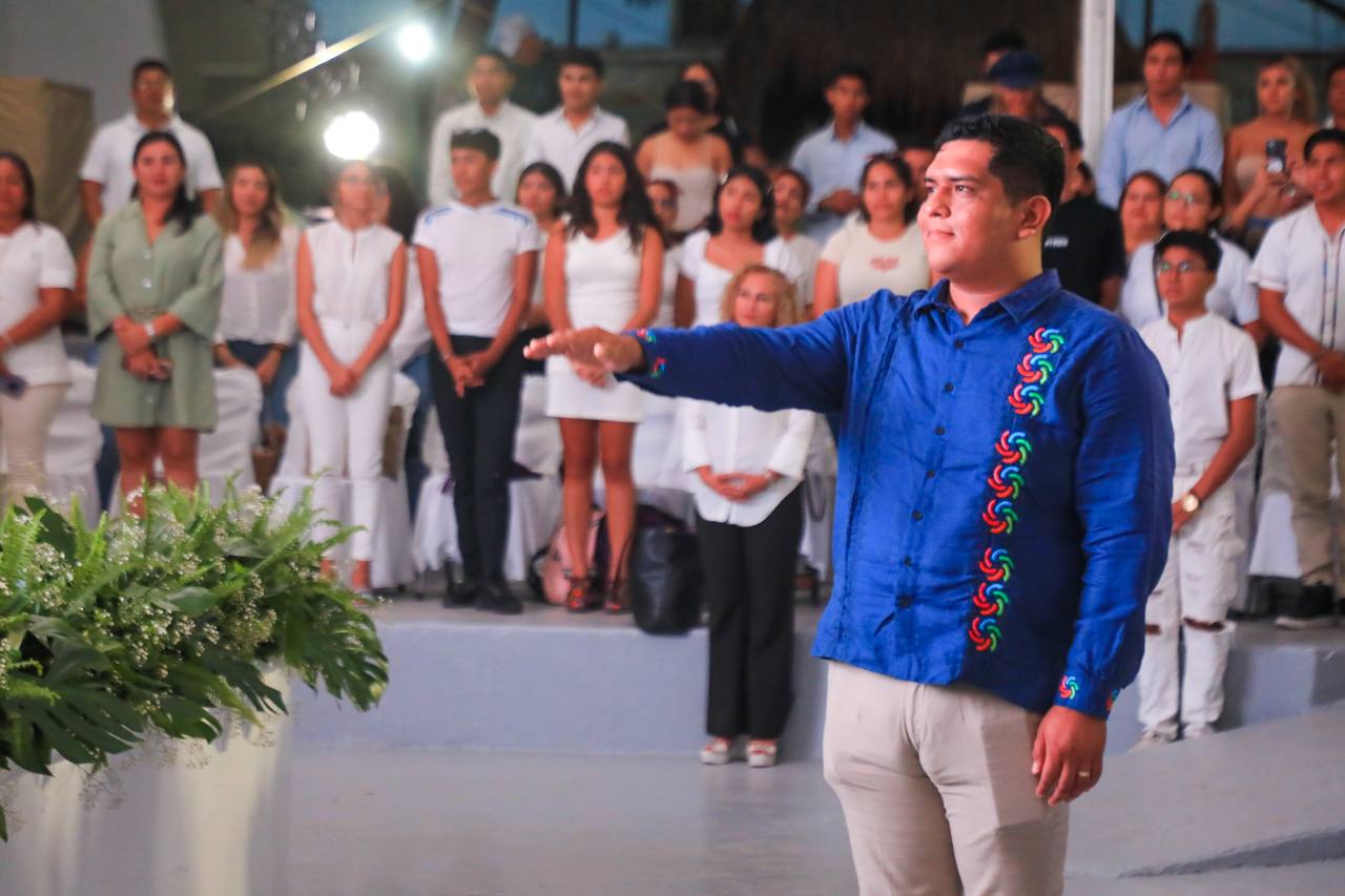 Toma protesta Cuauhtémoc Escobedo Campos como presidente honorario del DIF Solidaridad – H. Ayuntamiento de Solidaridad
