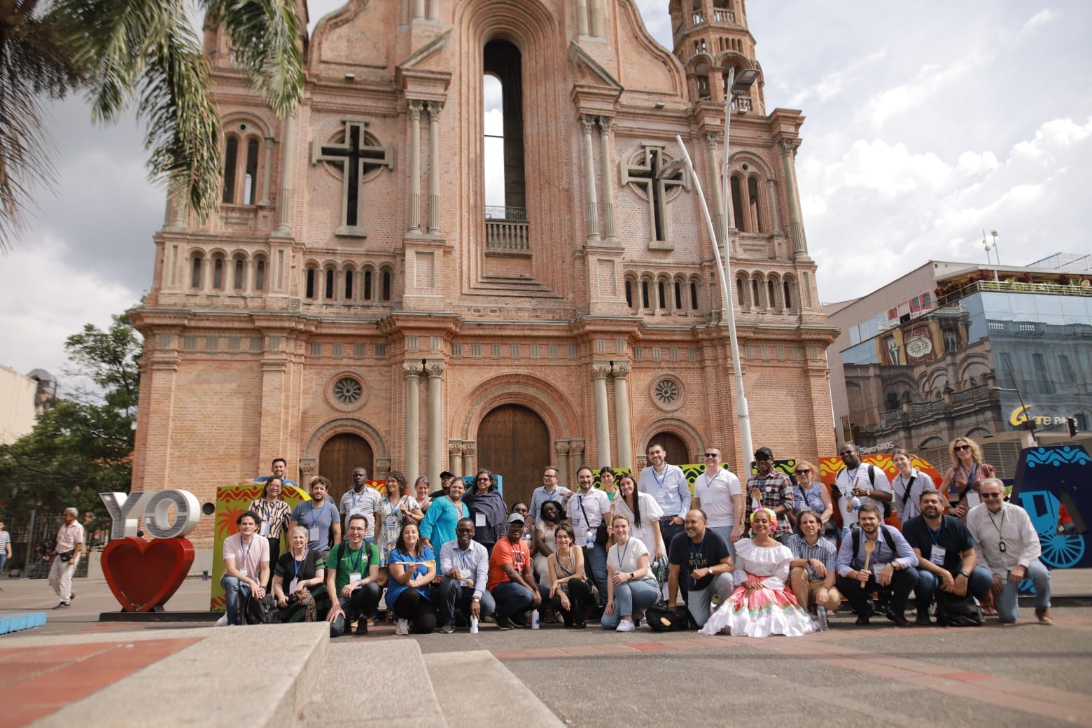 La Red Internacional de Ciudades ‘Peace in our Cities’ (PIOC) recorrió diferentes sitios estratégicos de Palmira para conocer en detalle la Estrategia Pazos