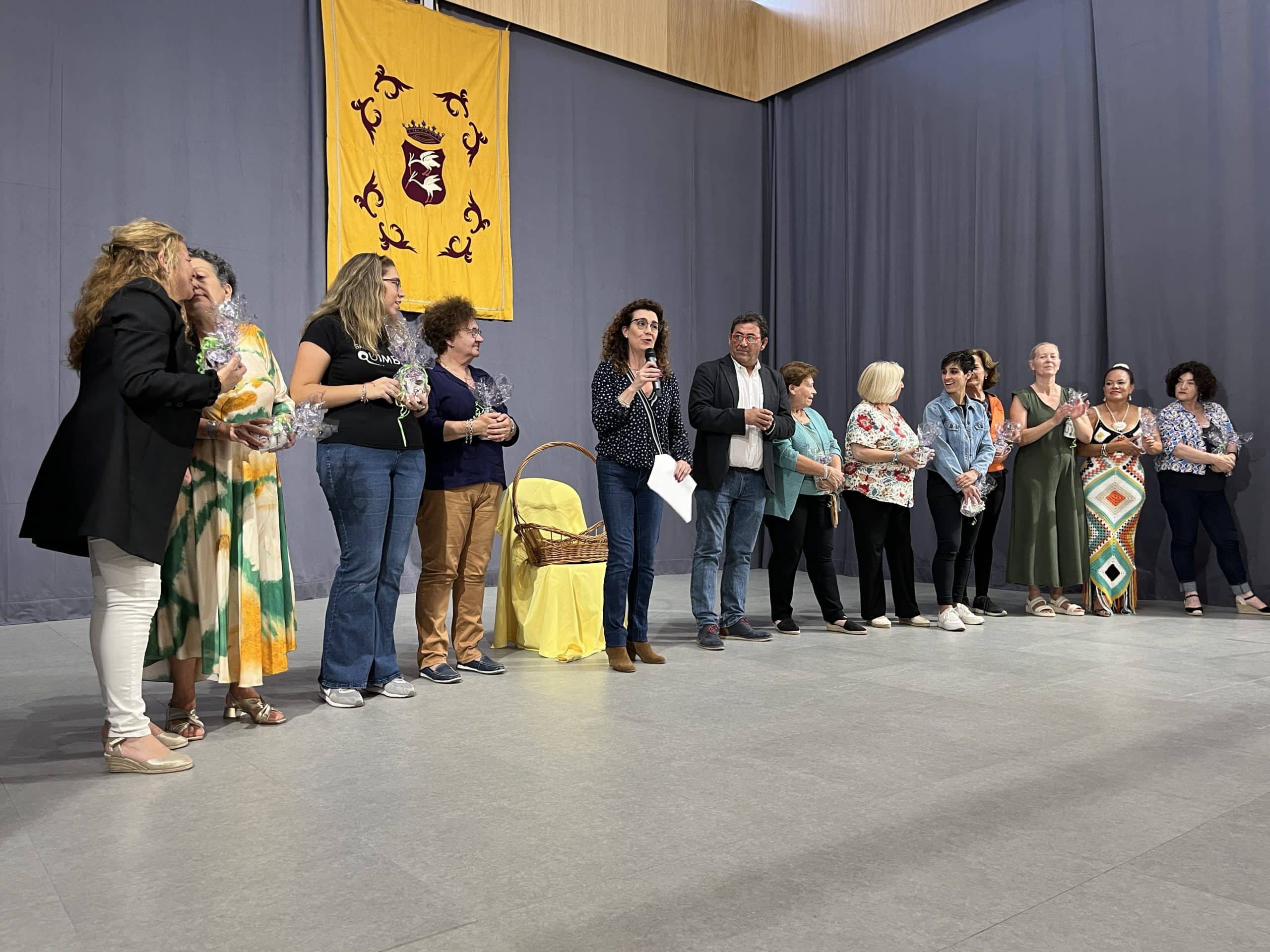 La clausura de talleres de adultos, una muestra del trabajo en la dinamización de mayores, para Cazalla de la Sierra. – Cazalla de la Sierra