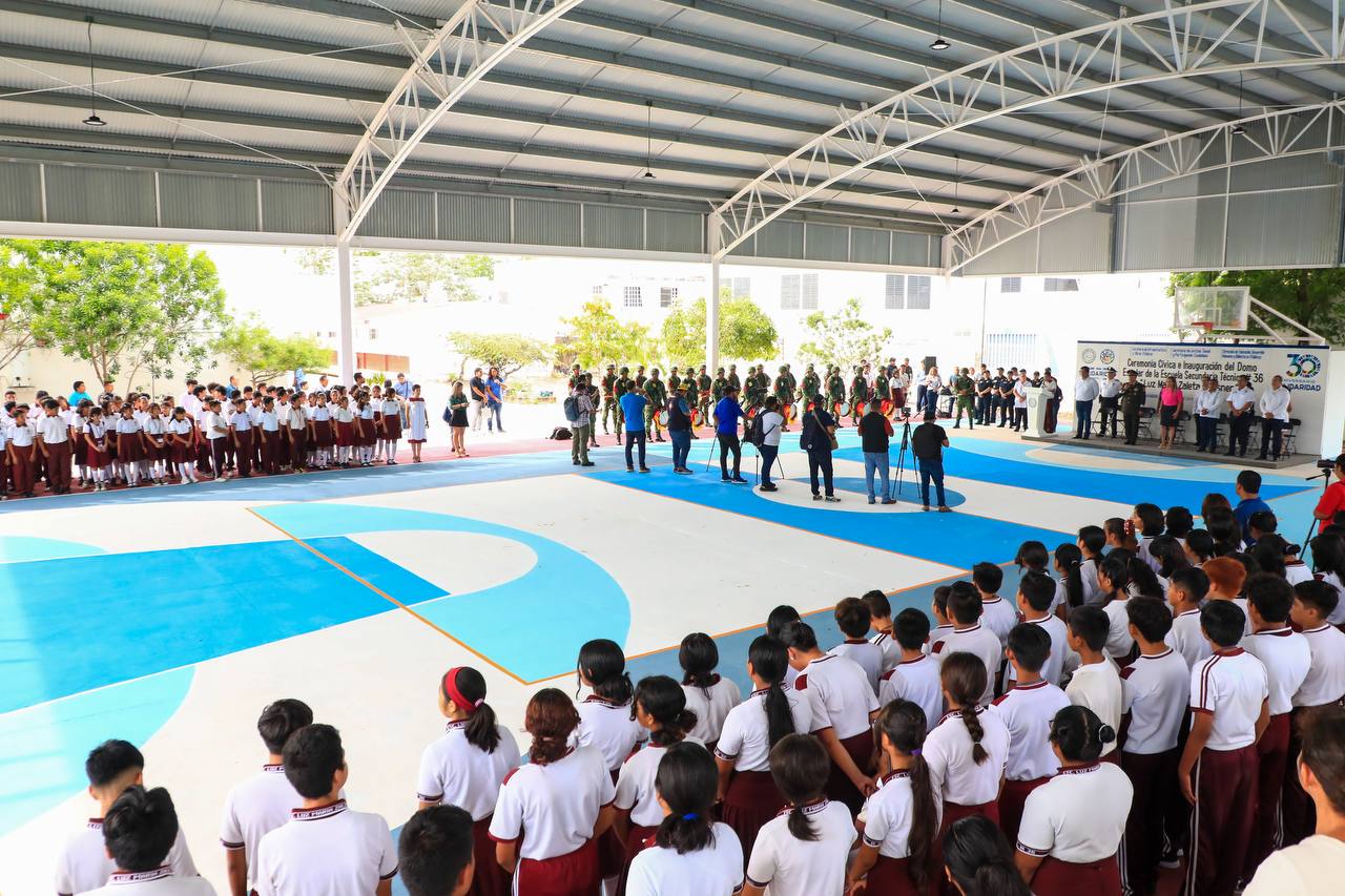 Lili Campos hace realidad cancha con domo en secundaria de Villas del Sol – H. Ayuntamiento de Solidaridad
