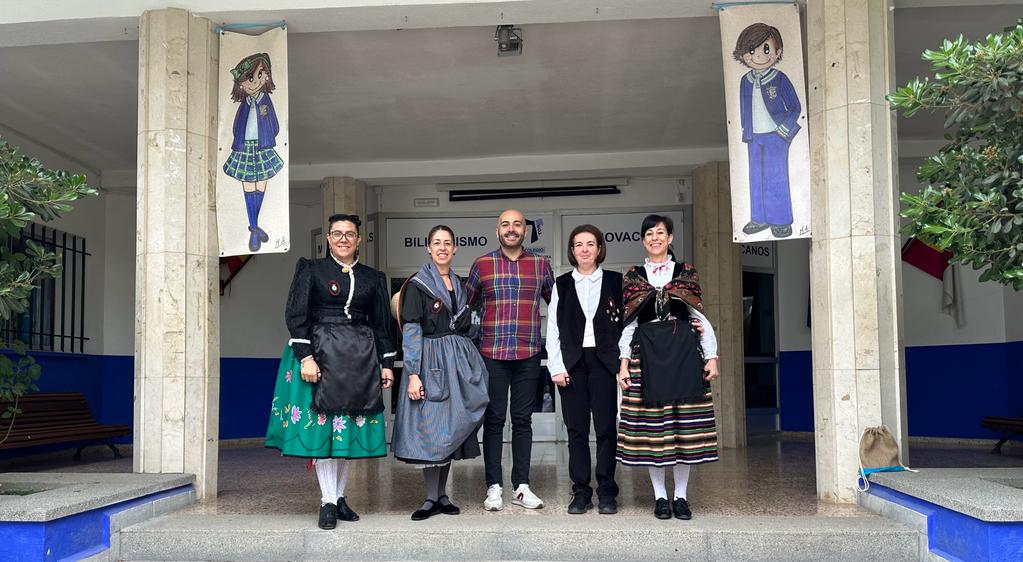 Los peques del Colegio Ntra. Sra. de los Dolores aprenden las raíces y tradiciones de la mano de la Asociación Raíces Manchegas