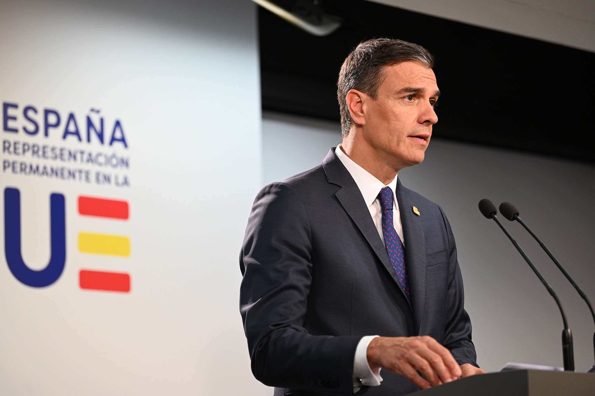 "Mañana asumiremos la Presidencia del Consejo de la UE con gratitud y ambición para hacer frente a los retos globales" [Presidente/Actividad]