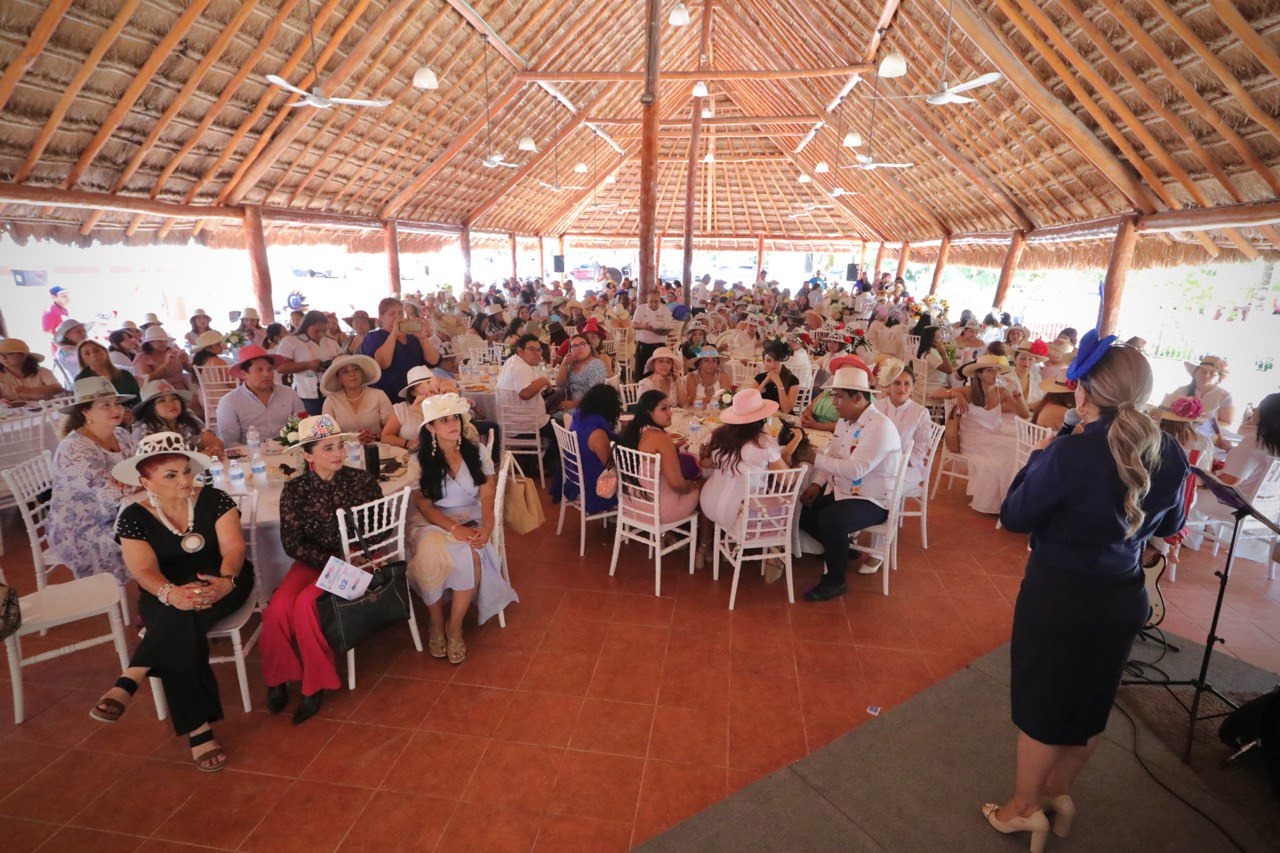 Realizan Desayuno Mixto del Sombrero con causa – H. Ayuntamiento de Solidaridad