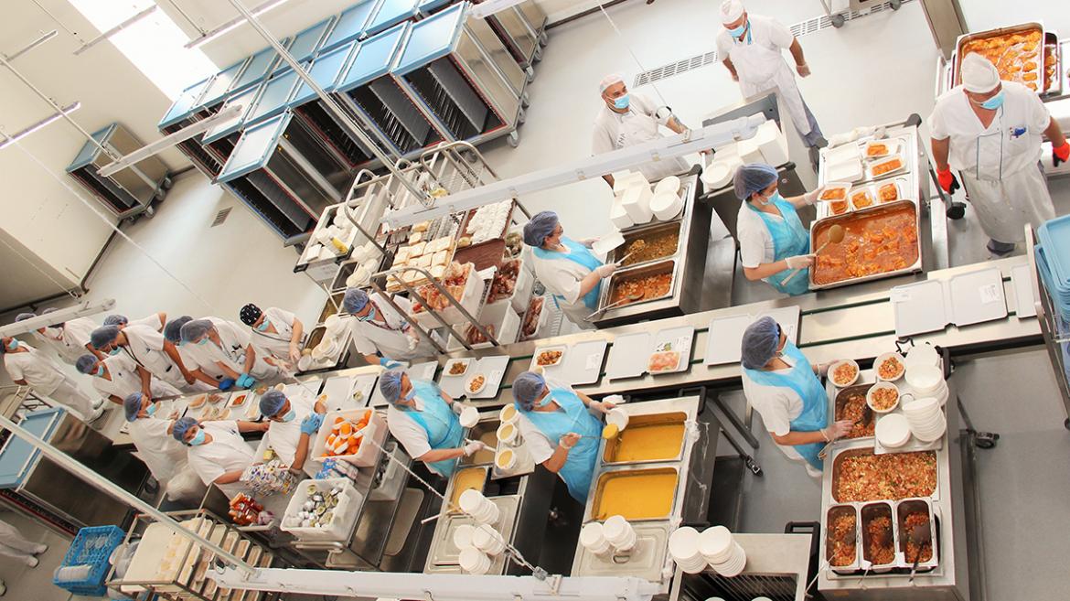 El Hospital Clínico San Carlos certifica la calidad de la comida que ofrece a sus pacientes