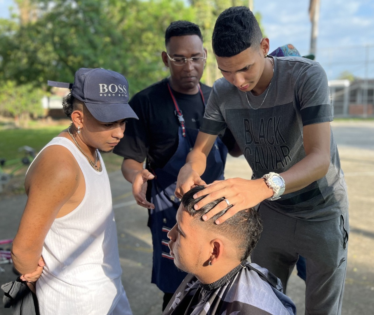 Iniciamos el nivel dos del curso de peluquería y barbería en el barrio La Emilia, un territorio Pazos ¡Conoce los detalles! -