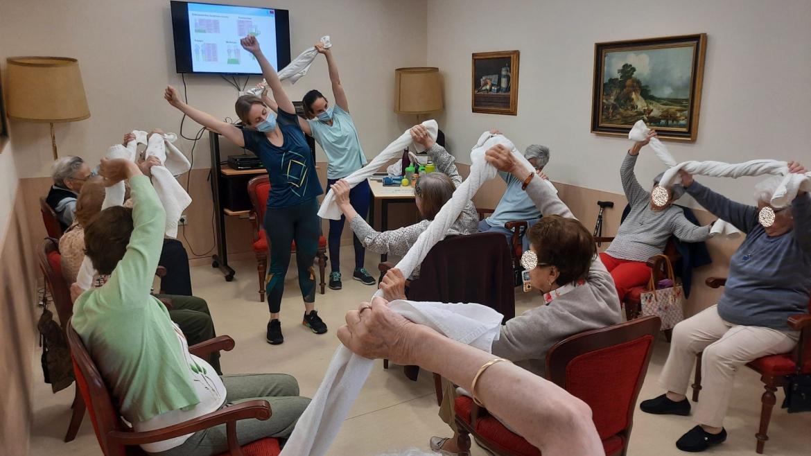 La Unidad de Apoyo a Residencias de Atención Primaria en el Noroeste promueve la actividad física en el entorno sociosanitario