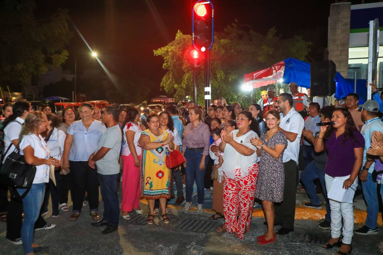 Lili Campos puso en operación los primeros semáforos en Puerto Aventuras – H. Ayuntamiento de Solidaridad