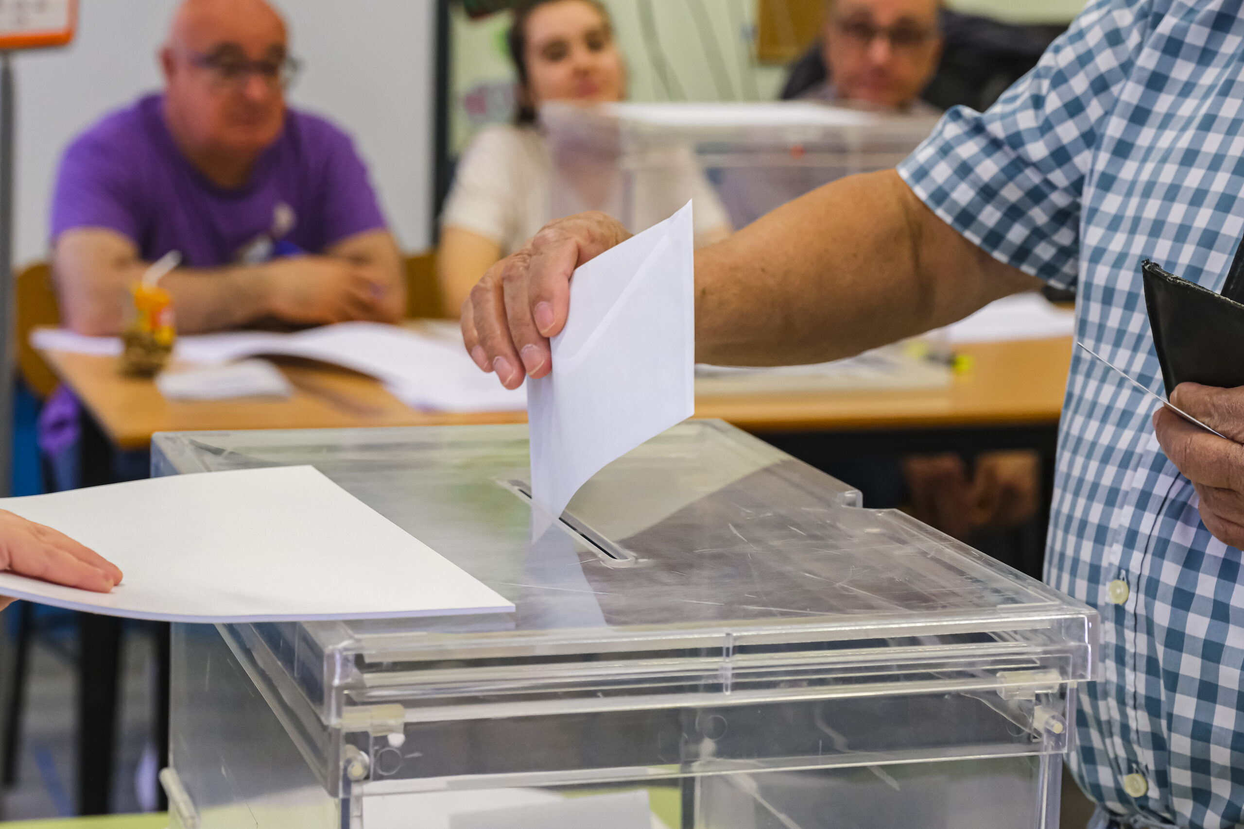 Participación del 67,04% en las elecciones generales del 23J, en Cornellà