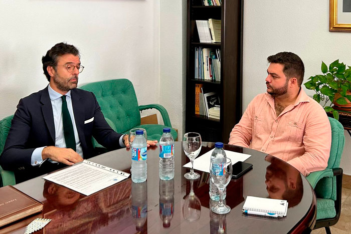Visita Arcos el Embajador de España en Albania