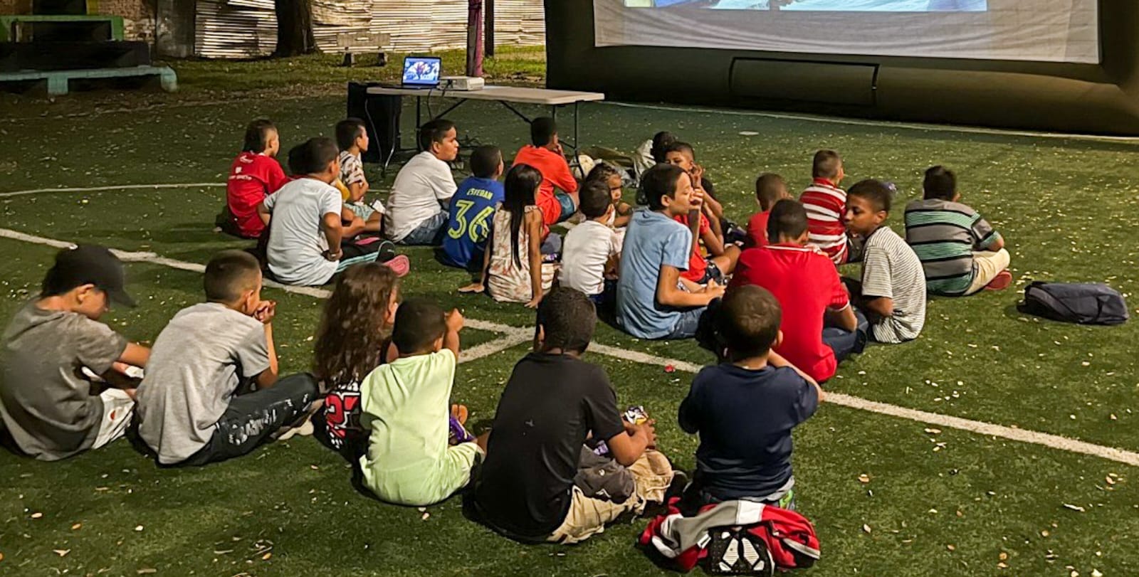 ¡Conoce por qué las jornadas de ‘Cine al Barrio’ son espacios seguros para la comunidad! -