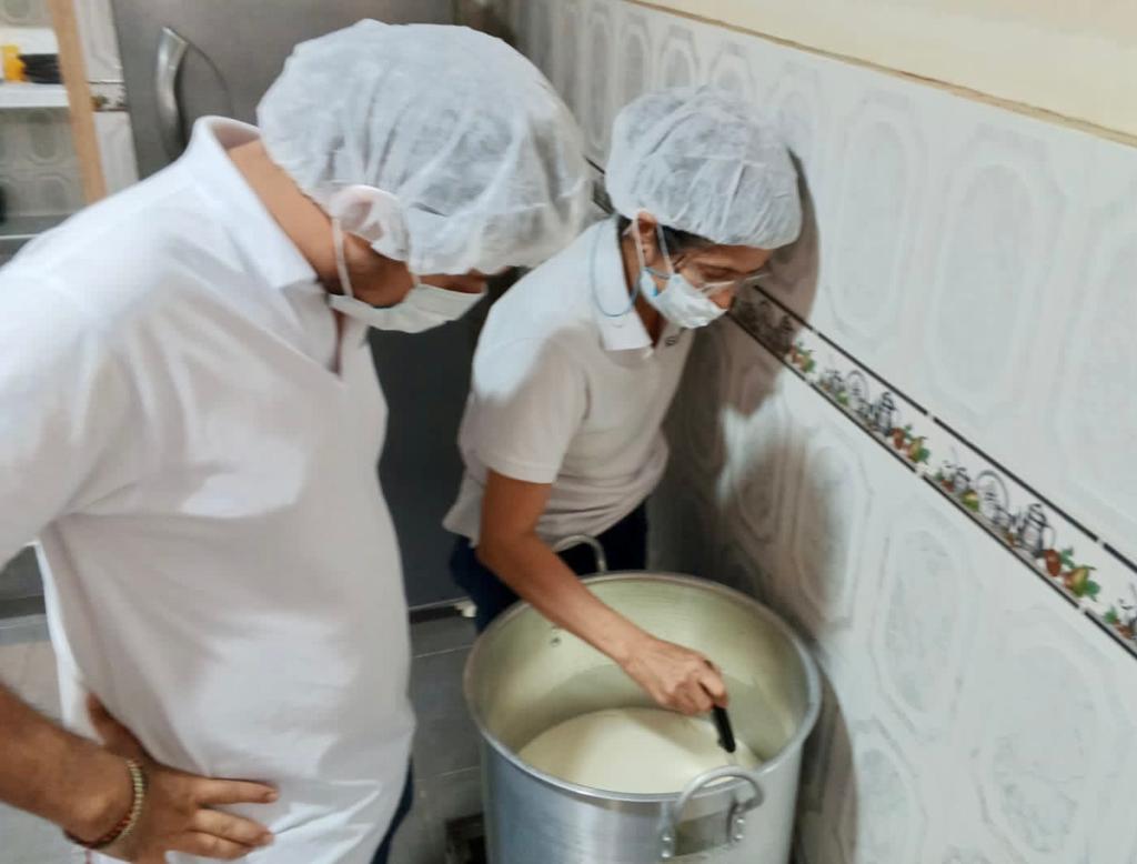 Capacitamos a productores rurales sobre procesamiento de queso y técnicas inocuas de ordeño en Palmira -