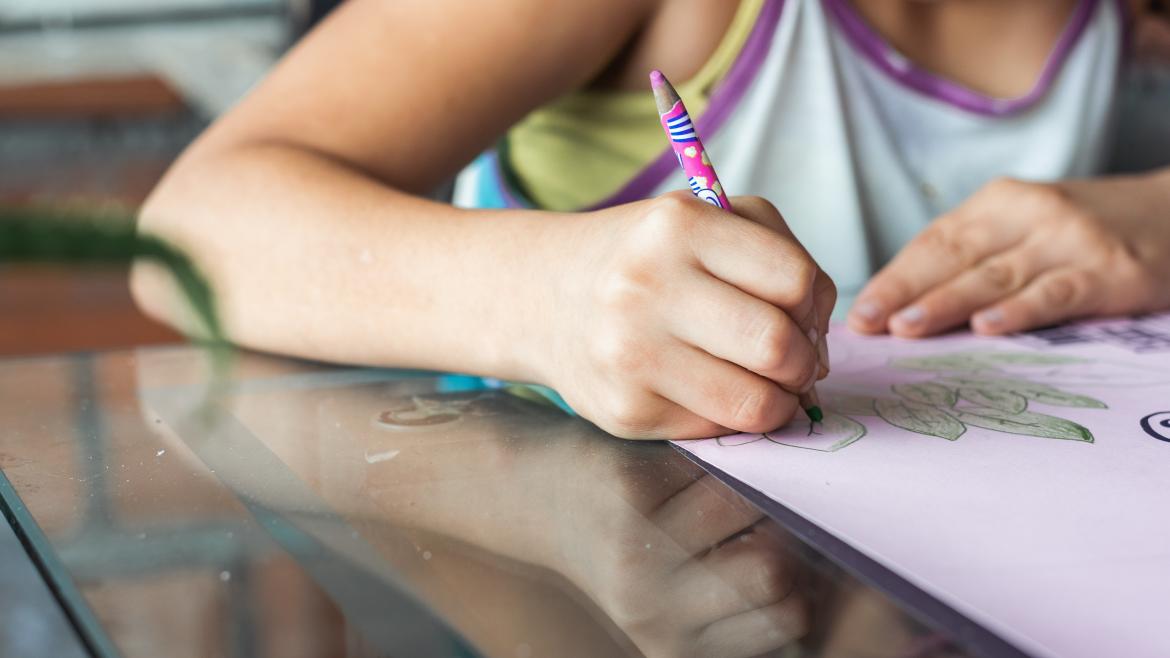 La Comunidad de Madrid comienza a implantar su plan para colegios públicos con alto porcentaje de alumnos con necesidades específicas