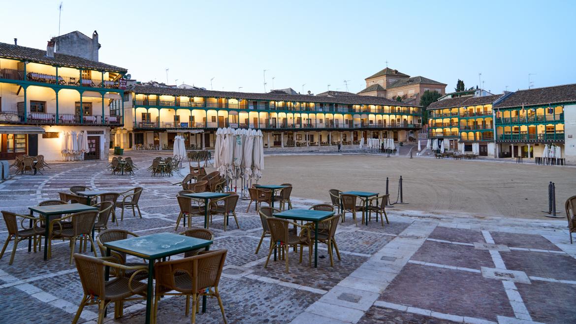 La Comunidad de Madrid invita a descubrir las plazas mayores de seis municipios a través de diversas rutas