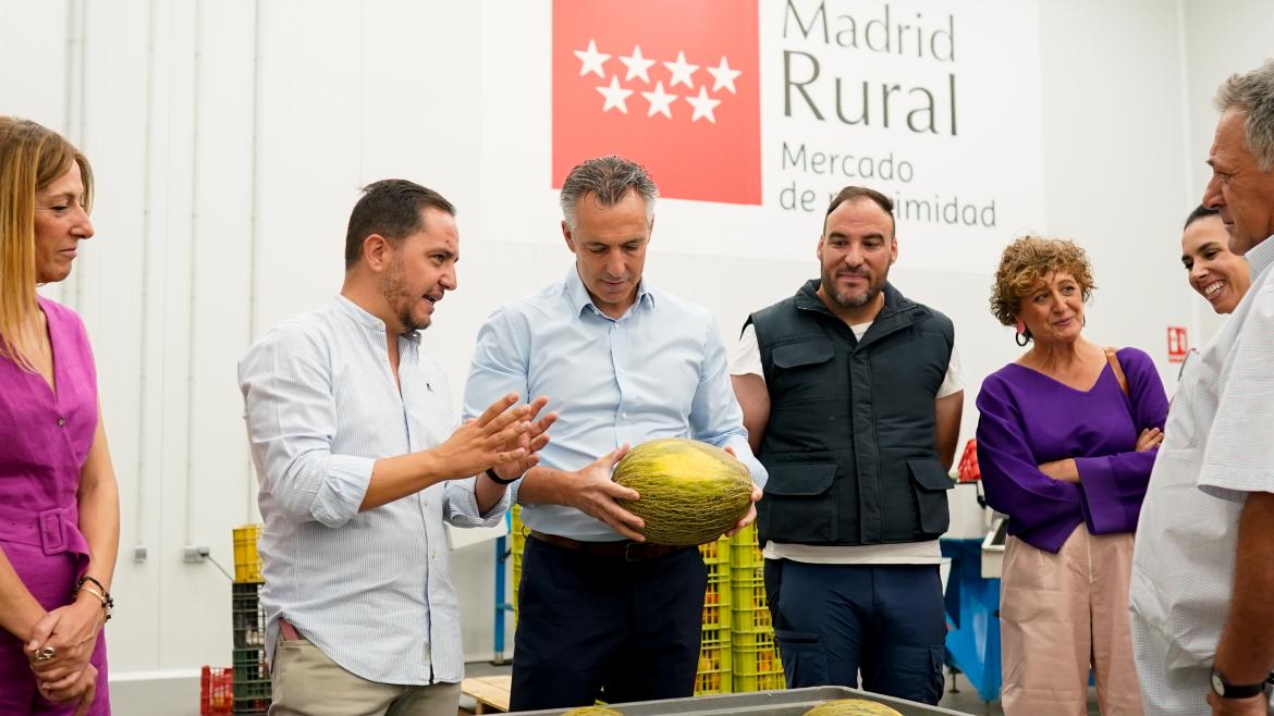 La Comunidad distribuye en Madrid Rural cerca de 100.000 kilos de productos frescos y de temporada procedentes de su huerta