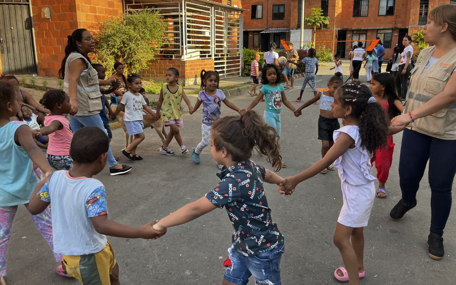 La estrategia Pazos llevó juegos tradicionales a los niños del barrio Molinos 100 ¡Conoce los detalles! -